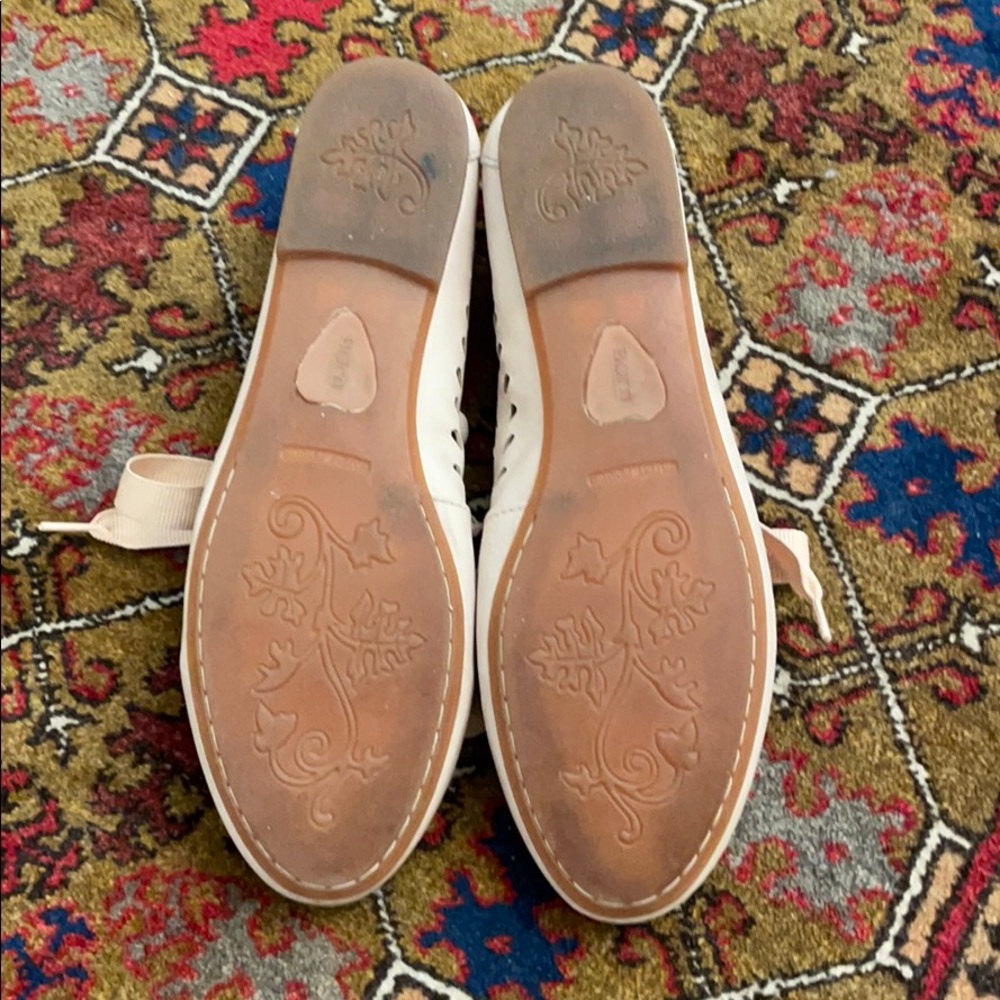 EUC Blush Leather Flat - Picture 6 of 9